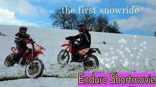 Kurzfilm - Snow Enduro ride ️ much fun on fields and forest / Dounuts, Burnouts and more