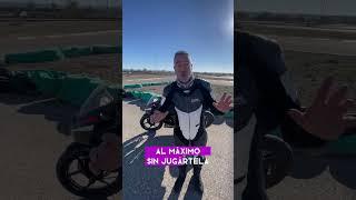 Si quieres entrenar o divertirte en moto busca un lugar adecuado !! #motoescuela