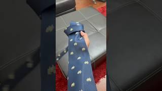 Tying a tie under 30 seconds  #lifehacks #lifestyle #tips #tricks