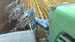 Ploughing in 2015 with a Fendt 939 and Överum 3 furrow plow the front and a 5 furrow Överum plow Aug