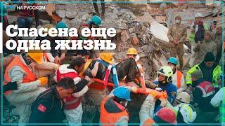 Украинские спасатели достали женщину, которая пробыла под завалами 205 часов