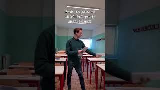Voi avete riti scaramantici pre riconsegna dei compiti? ️ #prof #studenti #ironia