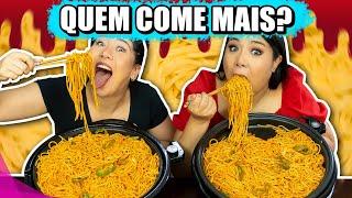 QUEM COME MAIS MACARRÃO JAPONÊS GANHA  *mukbang challenge* | Blog das irmãs