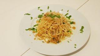 Pasta con la mollica ( antico piatto povero )