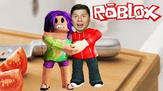 Побег от гиганта в ROBLOX Все вокруг стало большим на гигантской кухне Видео для детей KIDS CHILDREN