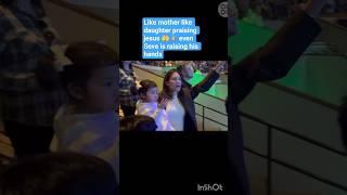 Like mother Like daughter praising jesus #tonigonzaga