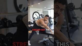 How To One Arm Dumbbell Row #backworkout #dumbbellrows #backday #buildmuscle #gayfitness #gaymen
