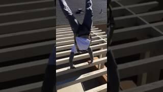 Roof top hand stand