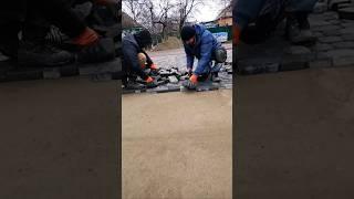 laying paving slabs Укладка тротуарной плитки