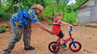 Bringing Happiness to Country Children, The Country Reporter
