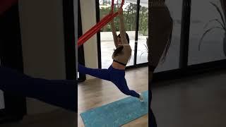 Ariel Yoga Vibes #yoga #hanumasana #yogainspiration #arielyoga #antigravityyoga #yogateacher