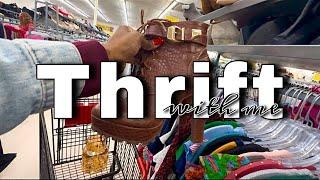 I JUST MIGHT BE ON TO SOMETHING! | Come Thrift With Me | Thrift Haul #vlog #thrifting