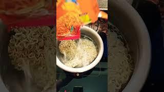 #shorts #shortsvideo #youtube shorts #viralvideo #yippee noodles recipe #kitchen's life with shalini