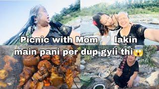 Picnic with mom  but I was drowned in water 