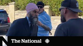 Jagmeet Singh confronts protester outside Parliament Hill