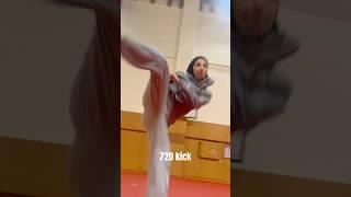 kübra dağlı taekwondo 720 derece dönüp tekme attım . 720 kick