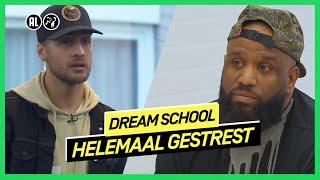 ‘Volgens mij is hij nooit chagrijnig’ | DREAM SCHOOL 2021 | NPO 3