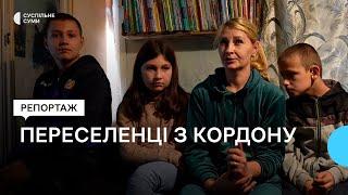 “Три російські гелікоптери літали над хатою”: як живе багатодітна сім'я евакуйованих