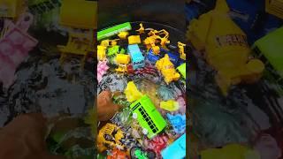 I like toys, toy cars, toy buses, toy cars