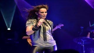 Malú | Tour Guerra Fría | Básico40 Opel Corsa 2013 | Completo