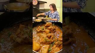 Farah Khan Nariyal Chicken Curry Recipe #shorts #farahkhan #nariyalchicken #viral