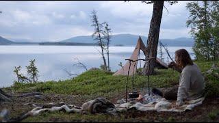 Solo bushcraft trip - northern wilderness, canoeing, net fishing, chaga, lavvu etc. [long version]