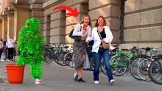 Ultimate Laugh and Scare in Berlin. Bushman prank