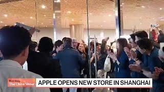 Tim Cook Opens New Apple Store In Shanghai