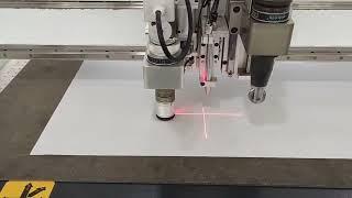 TSD Digital Cutting Machine for Cardboard Cutting with Vibration Knife Tool