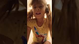 niña bailando