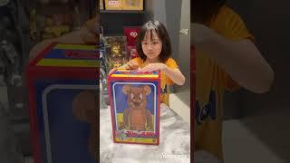 Unbox with me EP.1  : YH 1st time unbox Bearbrick 400%  Tom and jerry flocked ver.