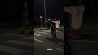 KTM Duke200, whileeyi stunts #duke #ktm #rider #shots #ytshorts #biker #shortsvideo #zx10r #reel