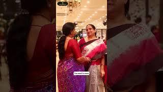 అసలు Sarees అంటే Gayathri Reddyకె వస్తున్నాము  | #GayathriReddy |