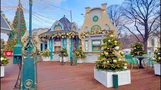 Gorky Park. The embankment at the entrance under the Crimean Bridge.