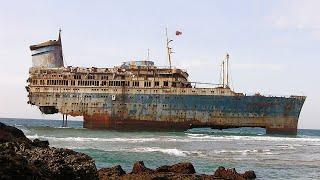 13 Bateaux Abandonnés les Plus Étonnants du Monde