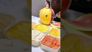 The skill of cutting fresh fruit is extremely eye-catching and most satisfying to viewers #150