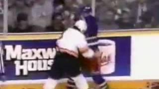 Tie Domi vs Gino Odjick, Nov 19, 1991