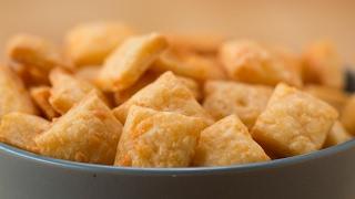 Easy Cheesy Crackers