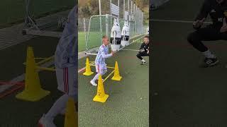 coach_mesut Trainingseinheit des Tages - Folge 160 #skillgames #fußball #training