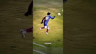 MESSI FAZ O QUE 99,9% DOS JOGADORES NÃO FAZEM #messi #lionelmessi #futebol