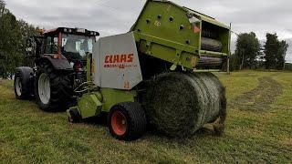 Valtra N123 with Claas Rollant 46 Rc baling 2nd cutting 2022