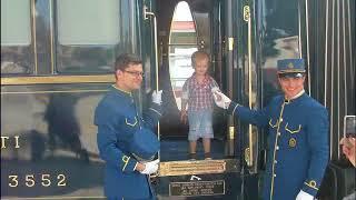L'Oriente Express arriva alla stazione di Varna
