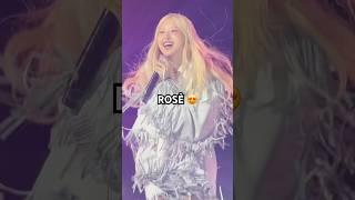 Making eye contact with Rosè #blackpink #coldplay  #coldplayseoul