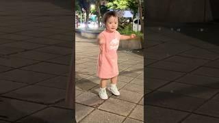 2歲寶寶的舞歩（自帶BGM） #典典寶寶 #babygirl #babydance