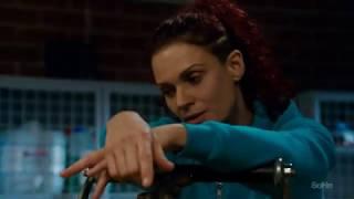 Wentworth S3 EP2 / Bea burns Boomer’s hand