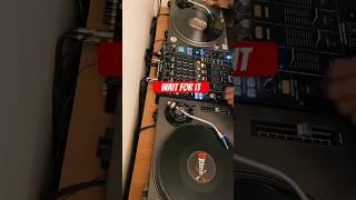 Learning How To Mix On turntables