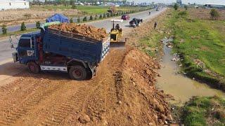 Best.! Dump Trucks 5T And Dozer KOMATSU Technique! Process filling land Next to the road.