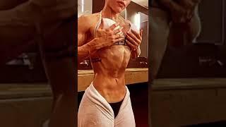 OMG SEXY GYM GIRL FEMALE MUSCLE  SEXY FITNESS  SEXY LADY WORKOUT  SEXY FITNESS WORKOUT #shorts