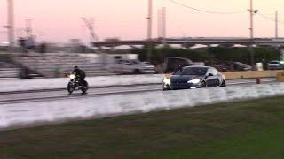 Harley-Davidson LiveWire® Electric Bike vs Tesla Plaid 1/8 Mile Drag Race