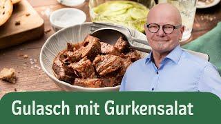 Gulasch mit Gurkensalat | REWE Deine Küche